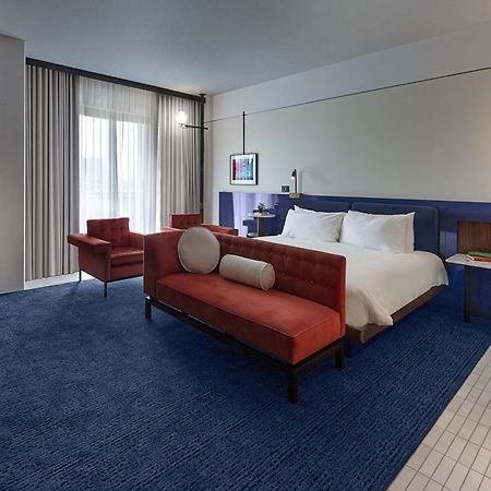 Hotel Haya Tampa Bagian luar foto