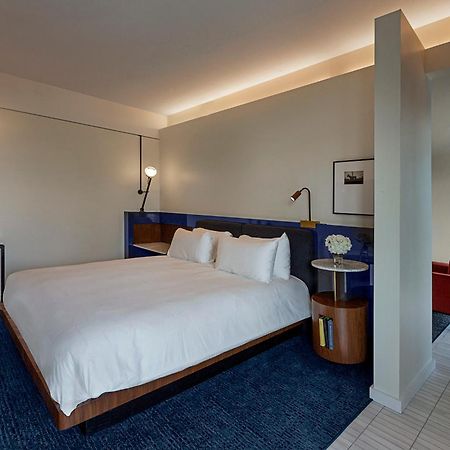 Hotel Haya Tampa Bagian luar foto