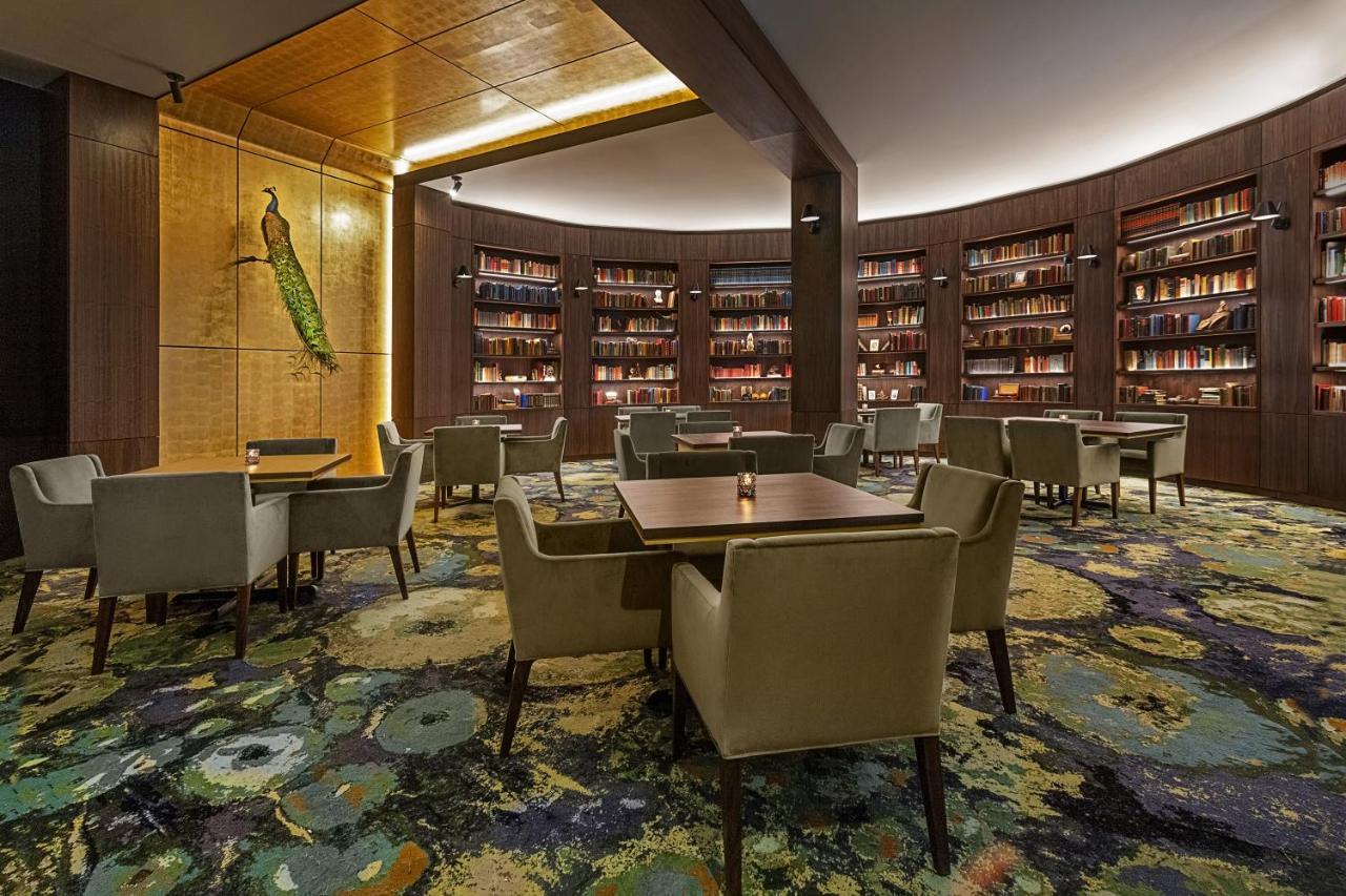 Hotel Haya Tampa Bagian luar foto