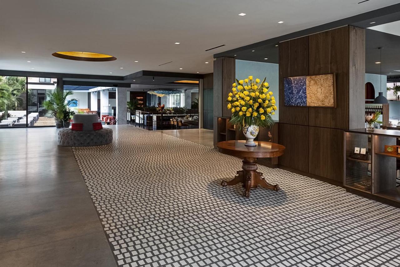Hotel Haya Tampa Bagian luar foto