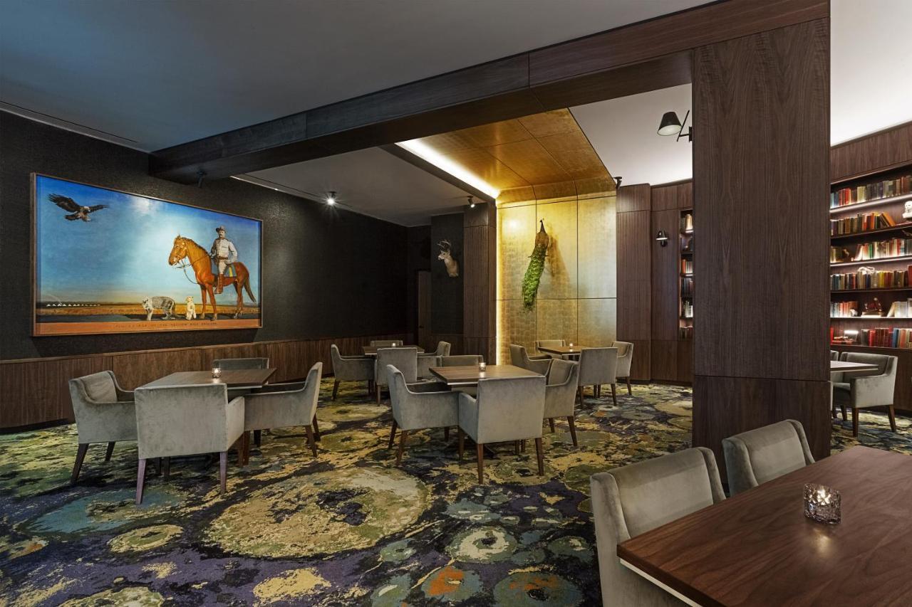 Hotel Haya Tampa Bagian luar foto