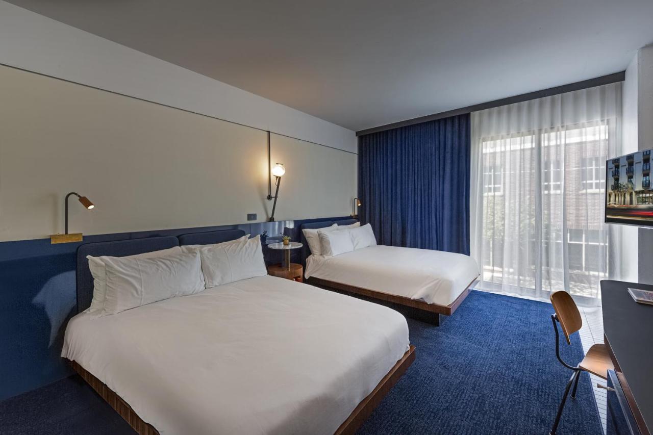 Hotel Haya Tampa Bagian luar foto