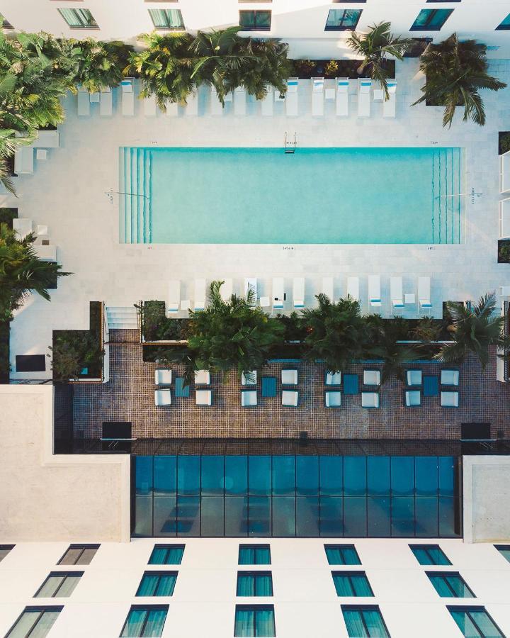 Hotel Haya Tampa Bagian luar foto