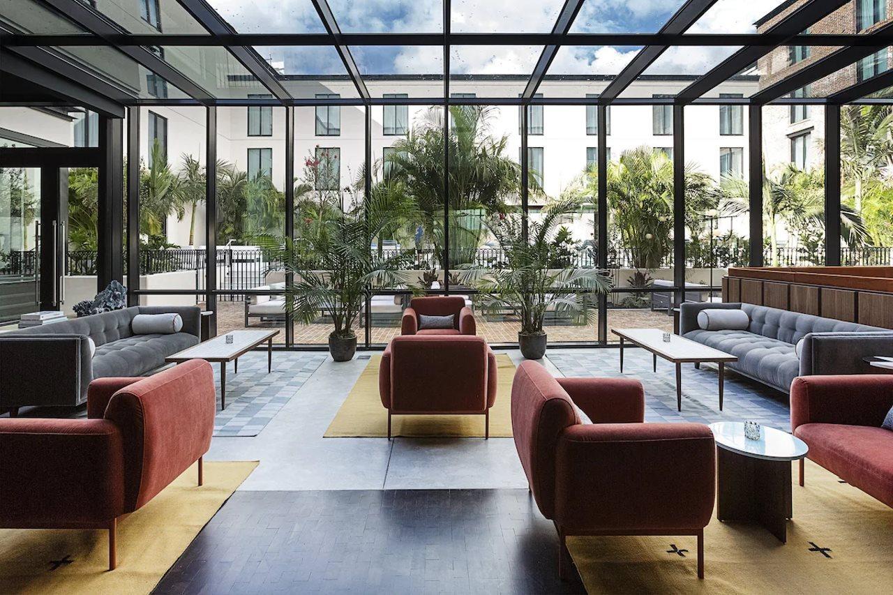 Hotel Haya Tampa Bagian luar foto