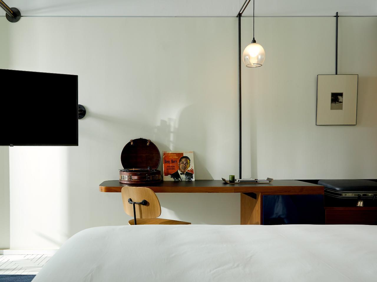 Hotel Haya Tampa Bagian luar foto