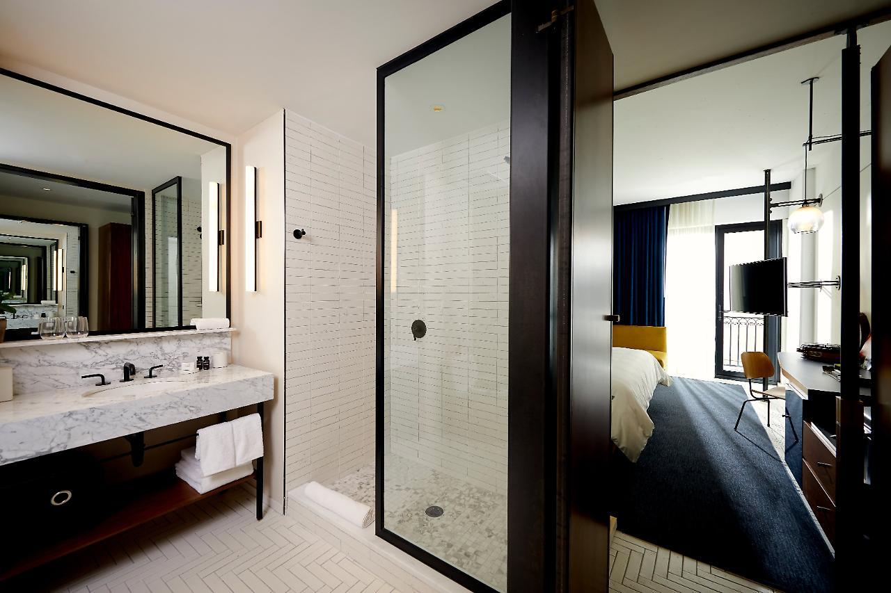 Hotel Haya Tampa Bagian luar foto