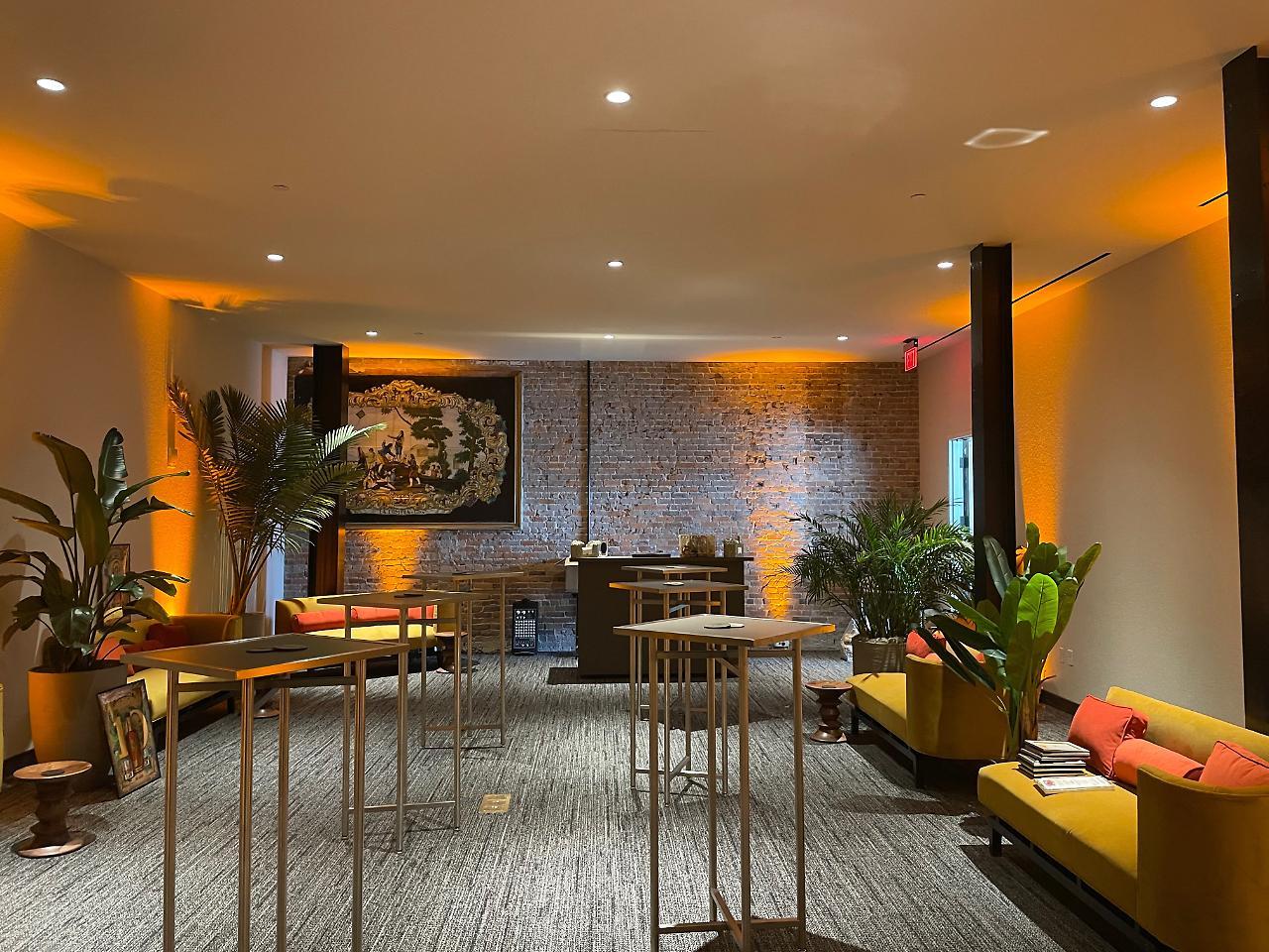 Hotel Haya Tampa Bagian luar foto