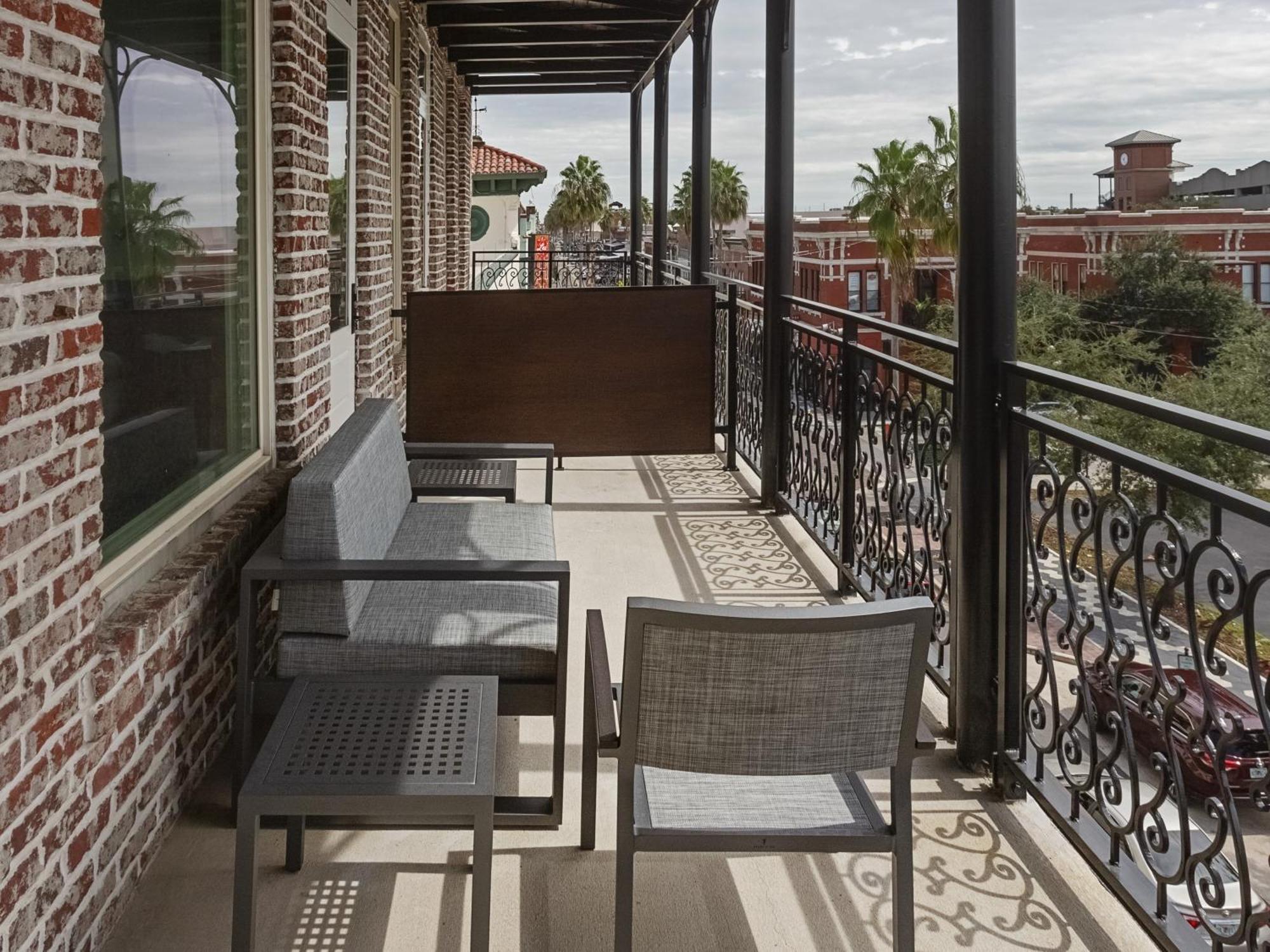 Hotel Haya Tampa Bagian luar foto